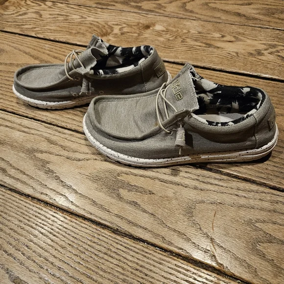 🤎 Hey Dude Wally Stretch Canvas Slip On shoes size 11 Beige - Picture 3 of 7